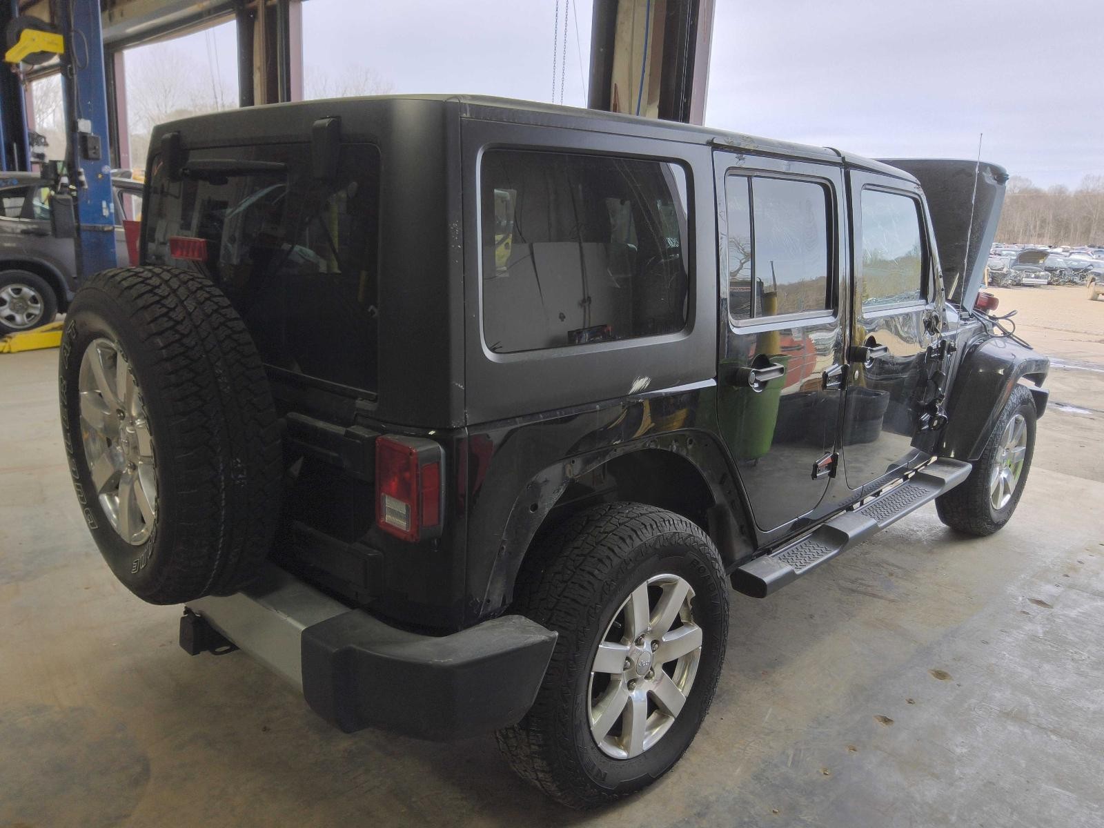 Used Battery Tray fits: 2015 Jeep Wrangler  Grade A