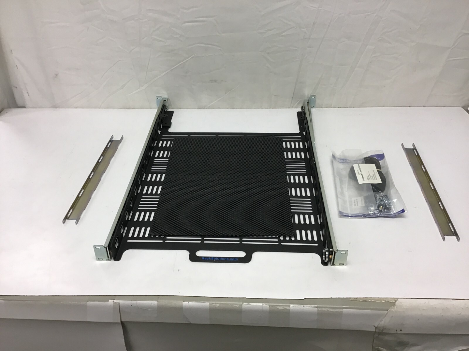 NEW RackSolutions 1USHL-112 Rack Mount System