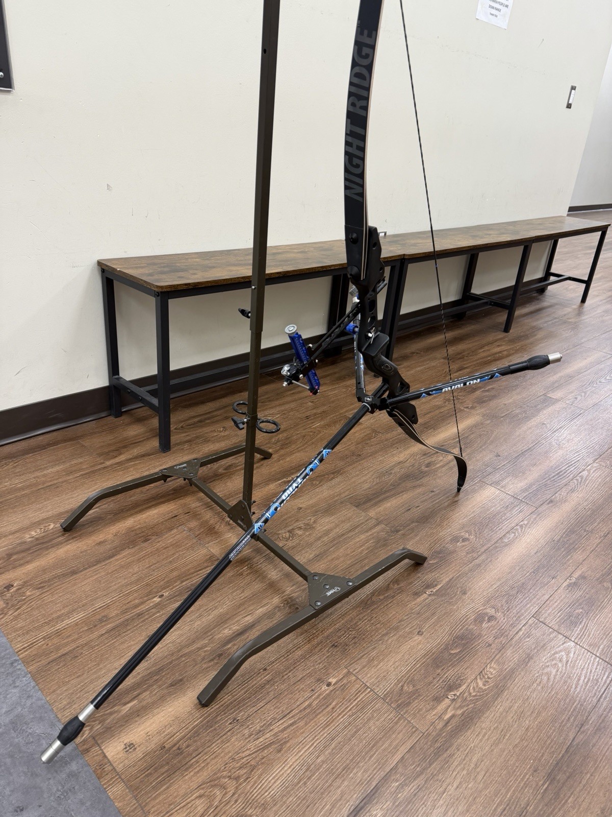 AVALON & EXE Target/Olympic Recurve Archery Bow Accessory Package - Blue/Black