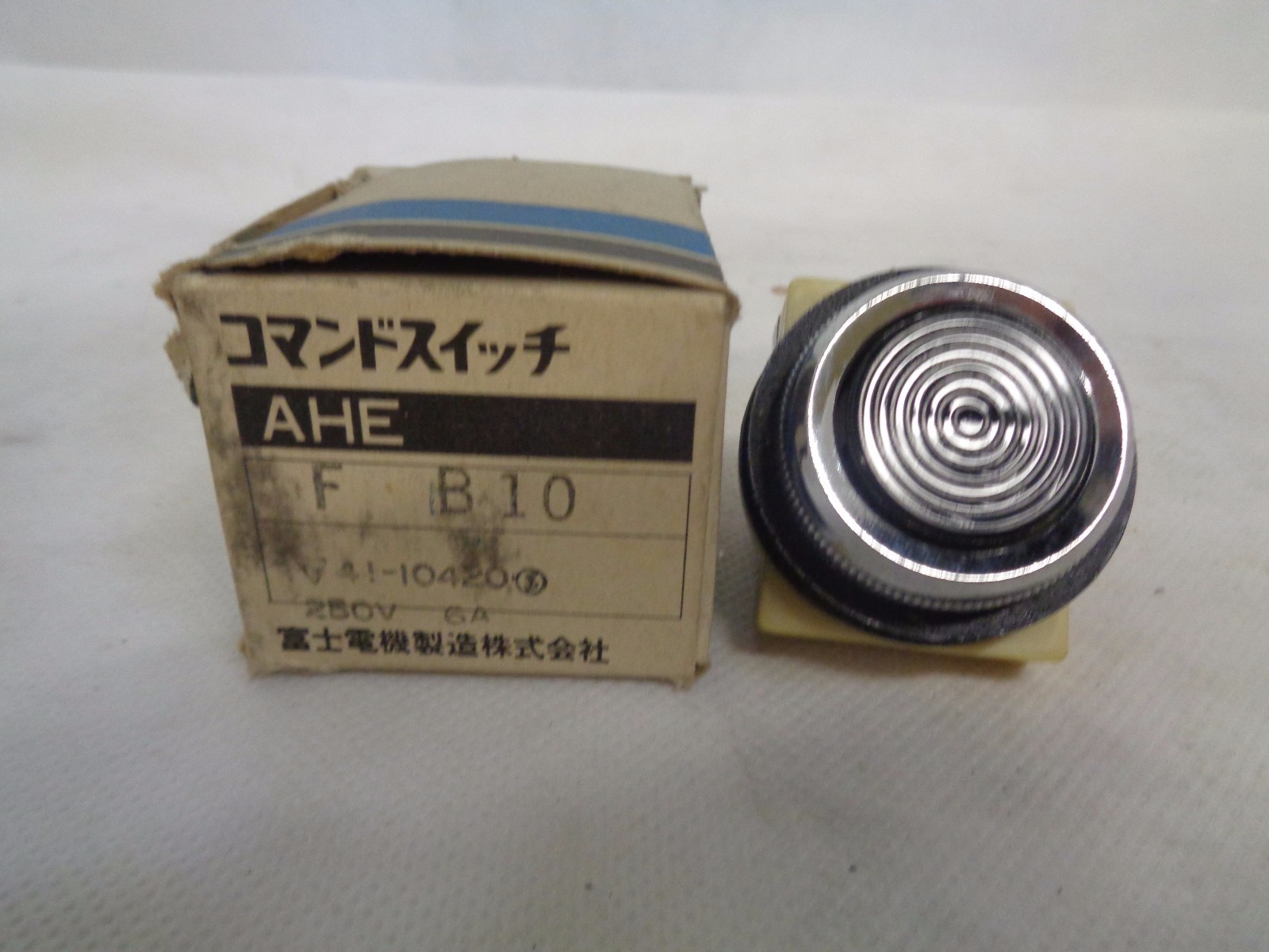 NEW FUJI B-10 BLACK PUSH BUTTON COMMAND SWITCH