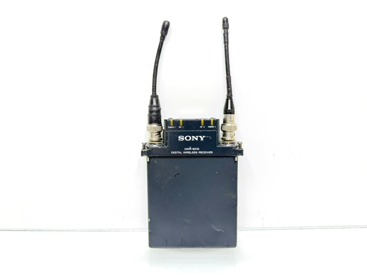 Sony DWR-S01D Dual Channel Digital Receiver Ch 67-69, 838.025-862.000 MHz