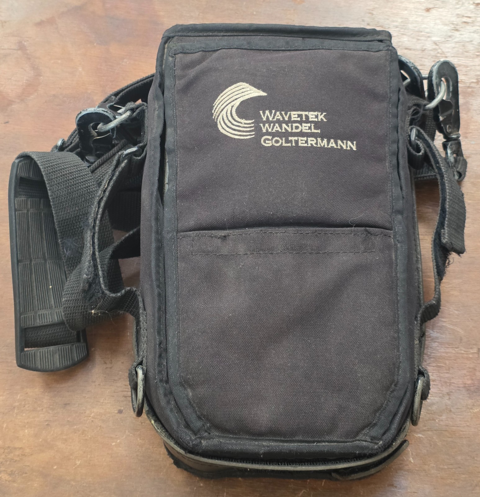 WAVETEK SDA 4040D Stealth Digital Analyzer with Carrying Case - No power cord