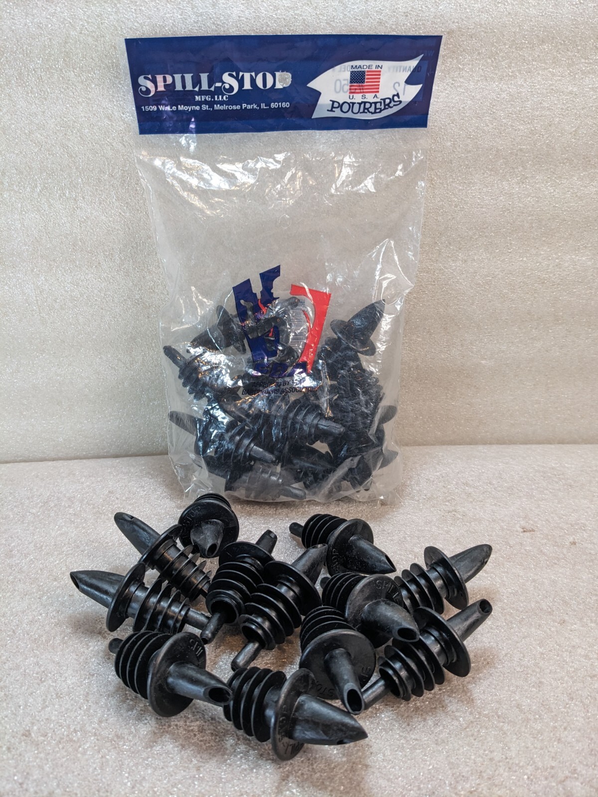 🔥12 Brand New🔥 Spill-Stop Black Plastic Pourer  #350 (C3)