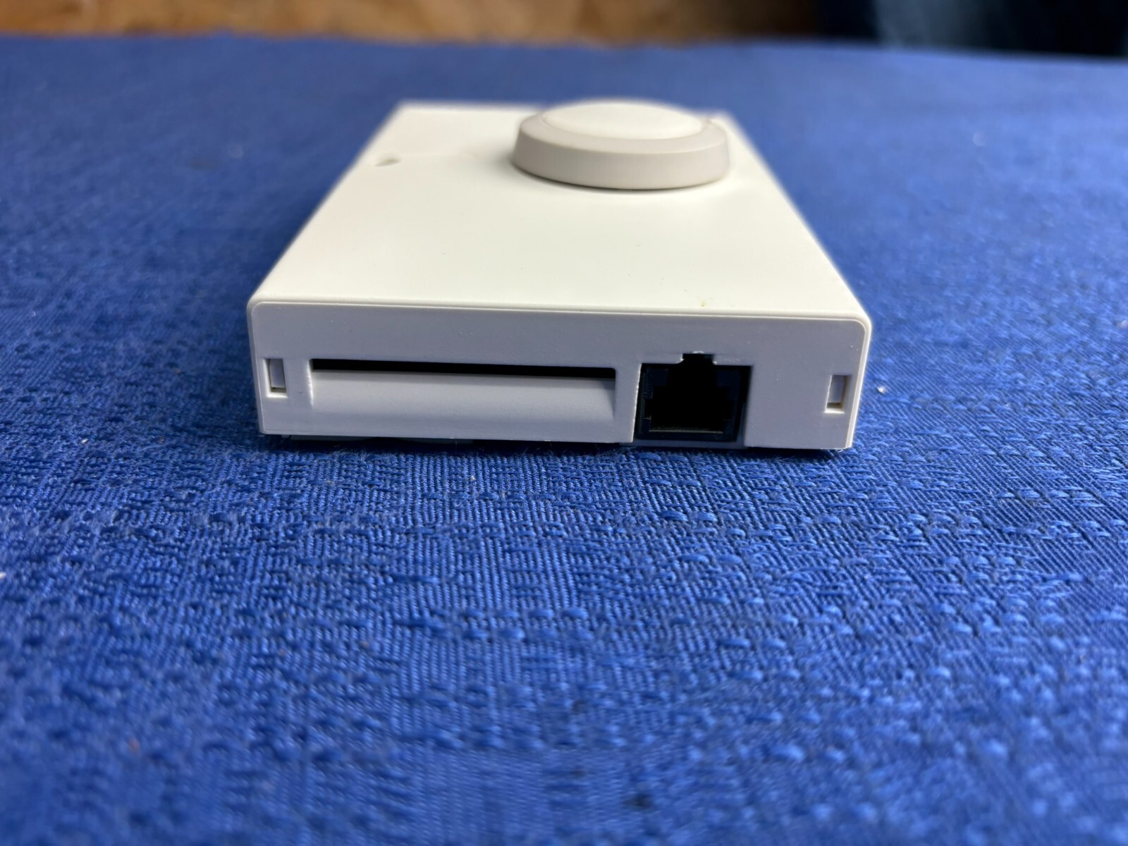 Johnson Controls NS-BTP7001-0 Network Zone Sensor, Room Temperature Sensor