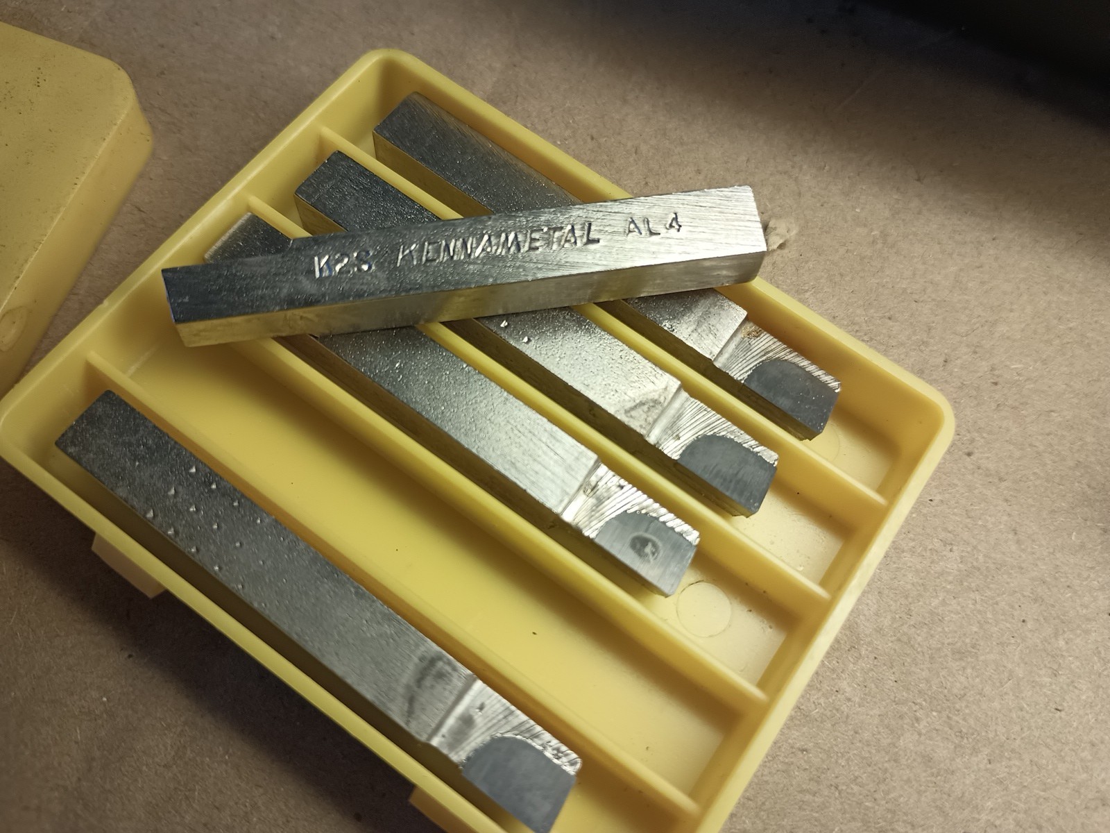 Kennametal AL4 K2S Carbide Tipped Tool Bits Brazed Carbide 1/4".    A1