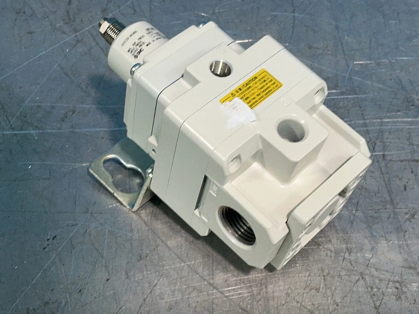 SMC PNEUMATIC REGULATOR IR3120-N04BG
