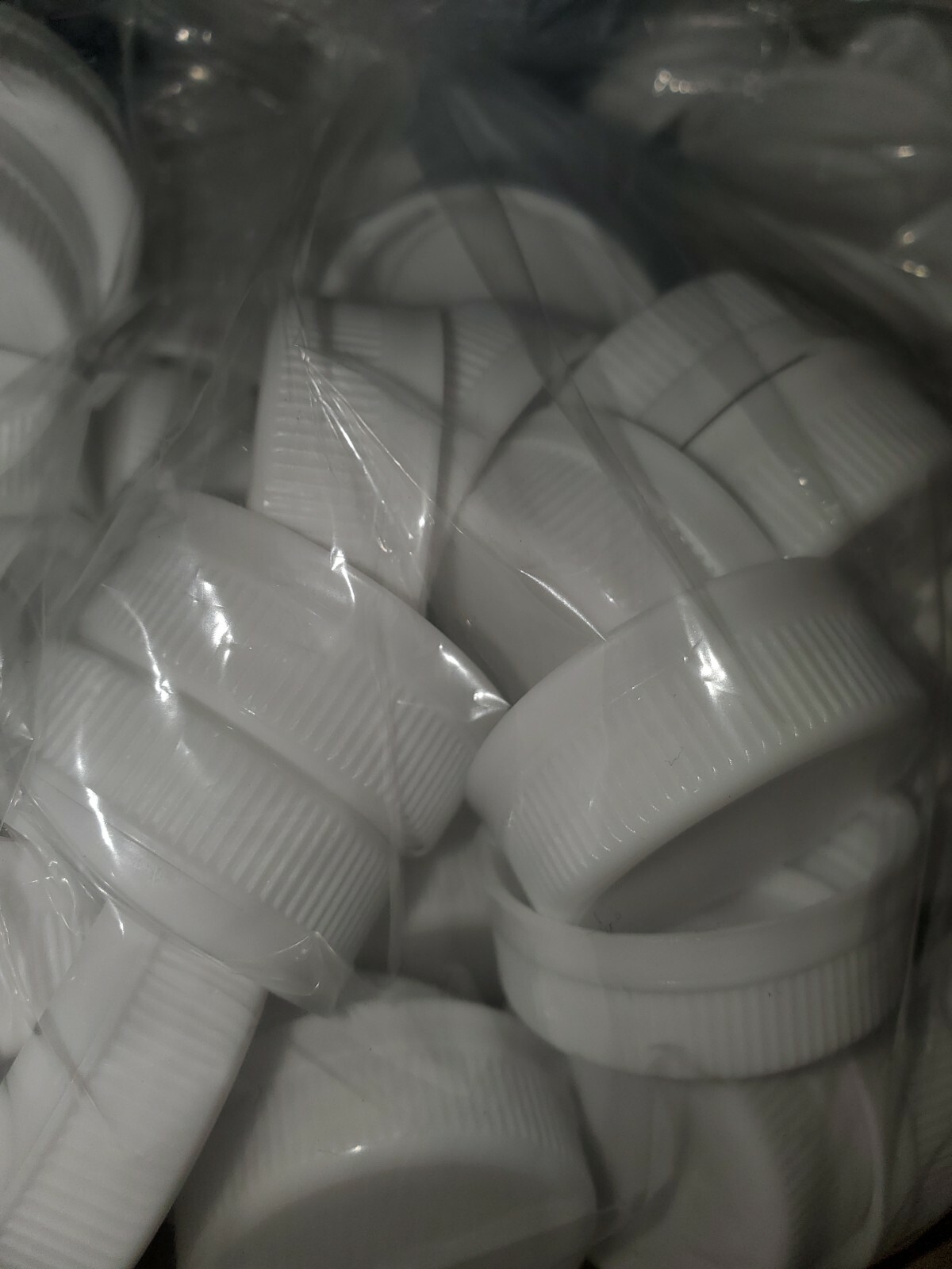 (30) 16 oz. Clear Plastic Juice Bottles with White Caps 👑