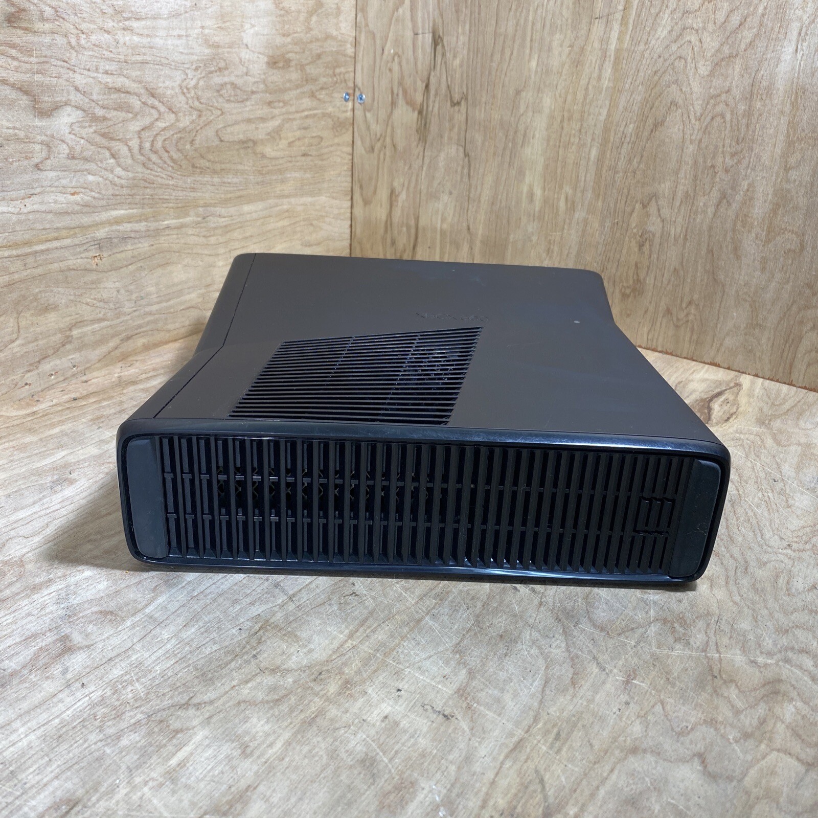 Microsoft Xbox 360 S Console Model 1439 - TESTED