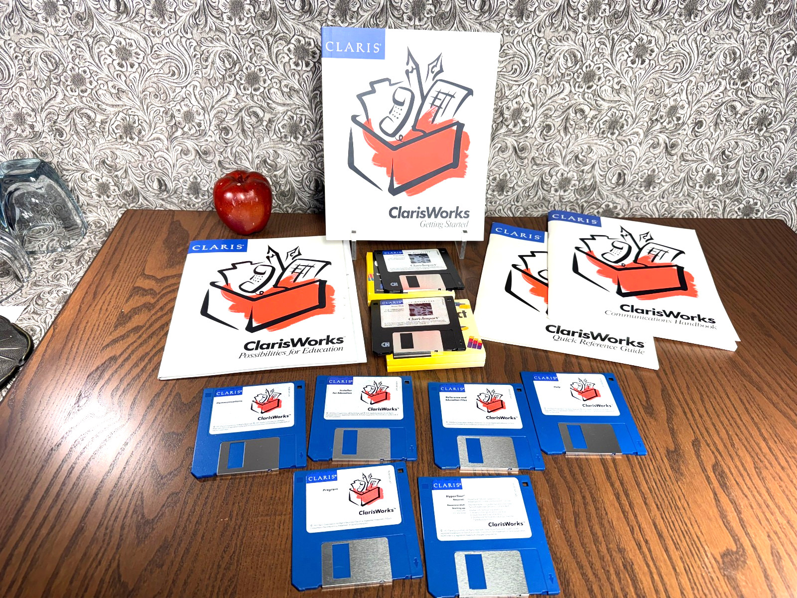 Vintage Apple Computer Claris Clarisworks Software Disks Manuals 1991