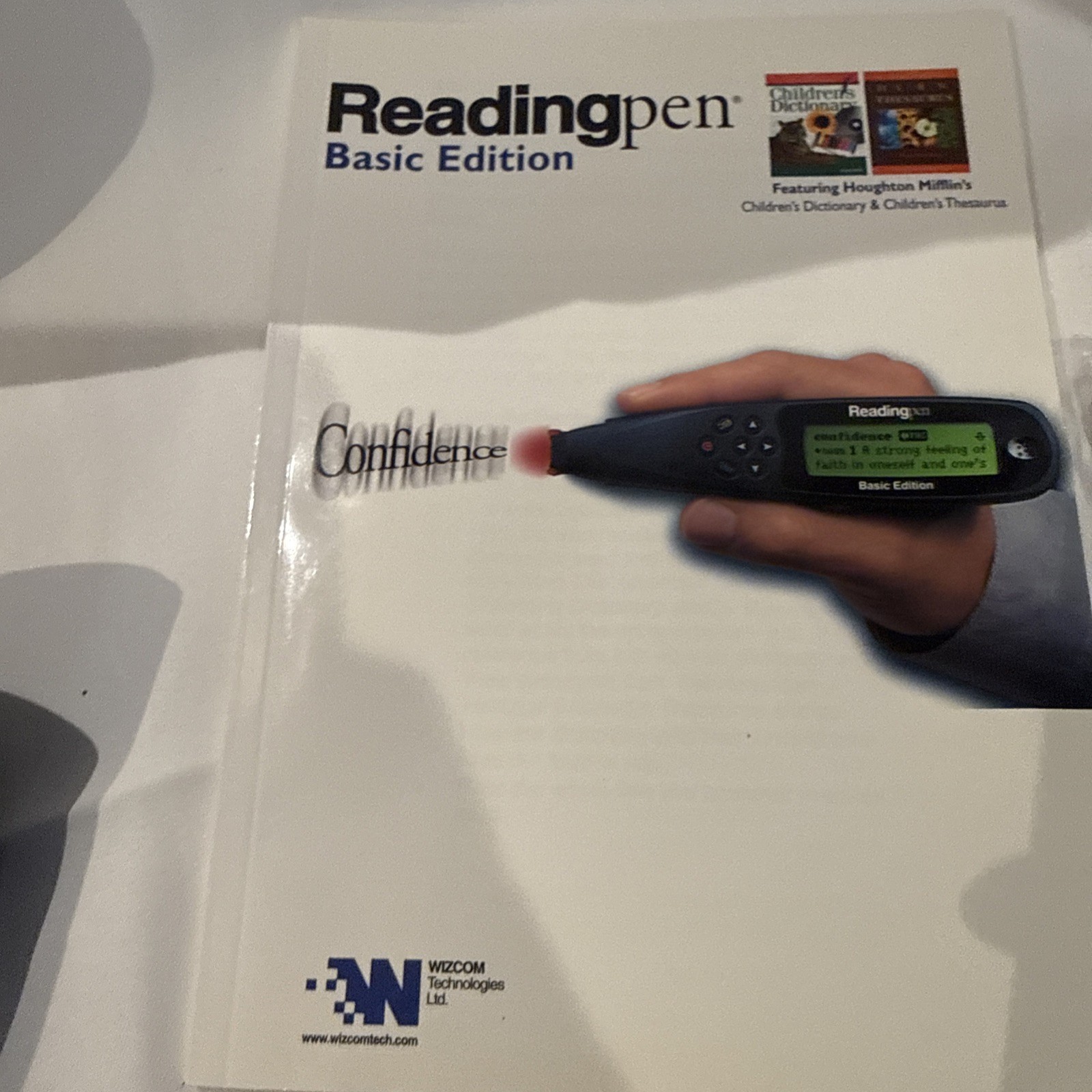 WIZCOM Technologies Basic Edition Reading Pen with case