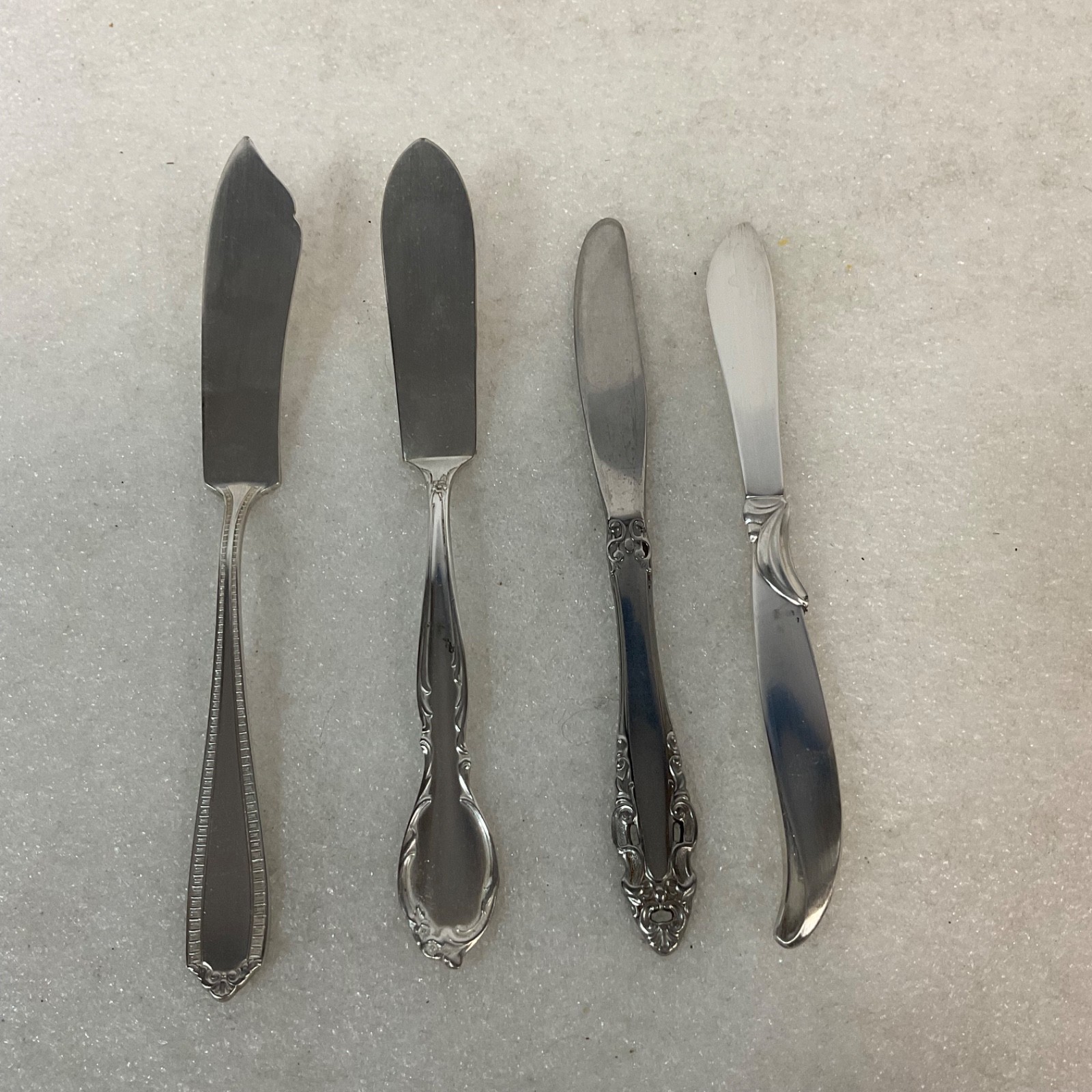 Mixed Butter Spreader Knife Lot 4pc Rogers Gorham Silver Tone 6in