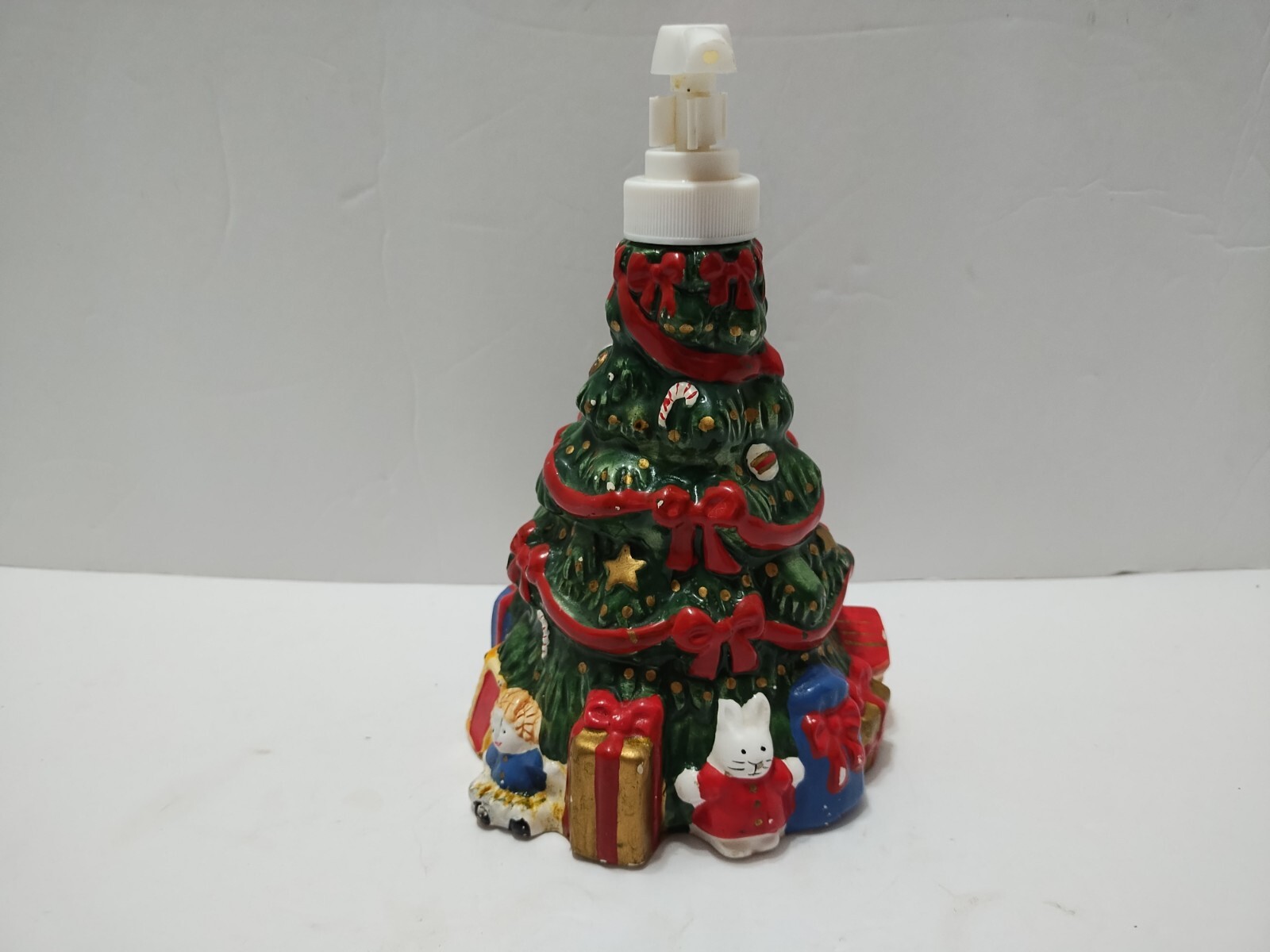 Christmas Tree Soap Dispenser 1997 WT VINTAGE CERAMIC PUMP BOTTLE Presents READ