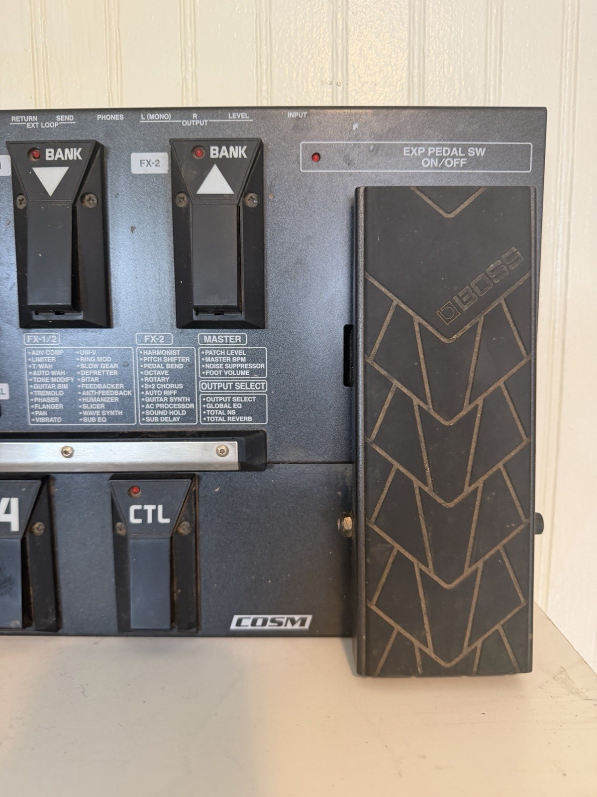 BOSS GT-8 Guitar Effects Processor Multi-Effects Pedal COSM w/ AC Adapter Tested