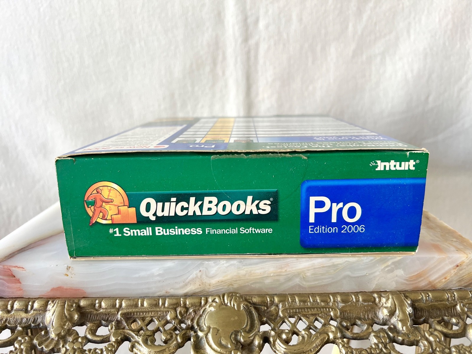 QuickBooks Pro 2006 Complete CD Manual Box Intuit Windows XP W/Product Key