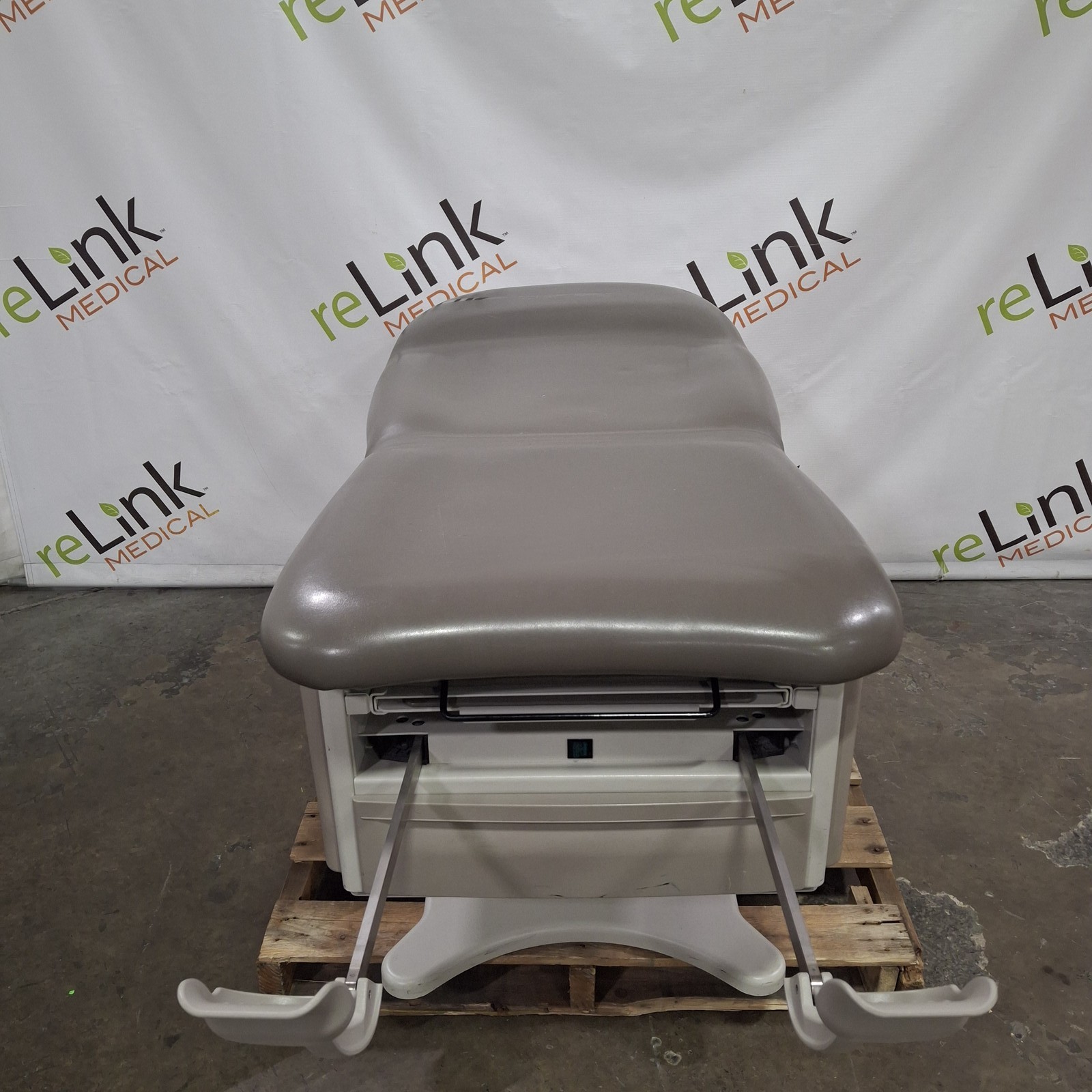 Brewer 6501 Access High-Low Exam Table