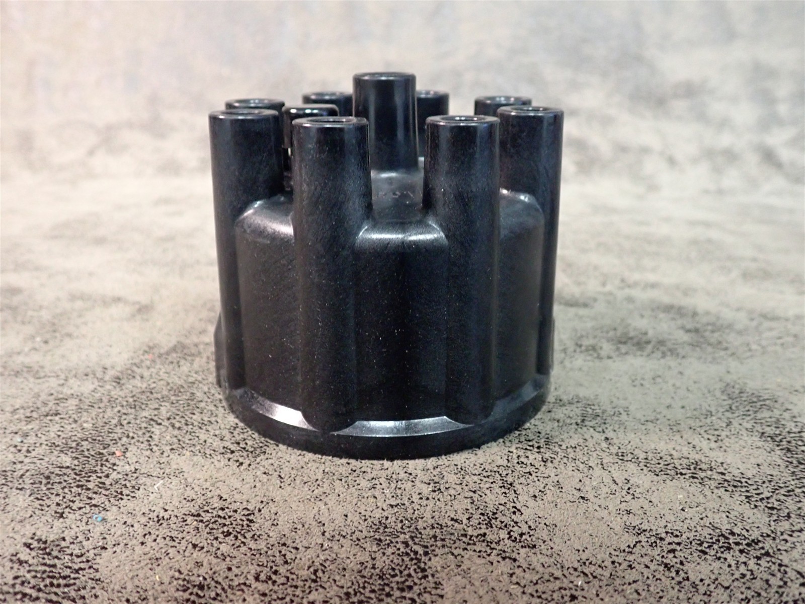 NEW WVE 5D1089 Distributor Cap (SS47)