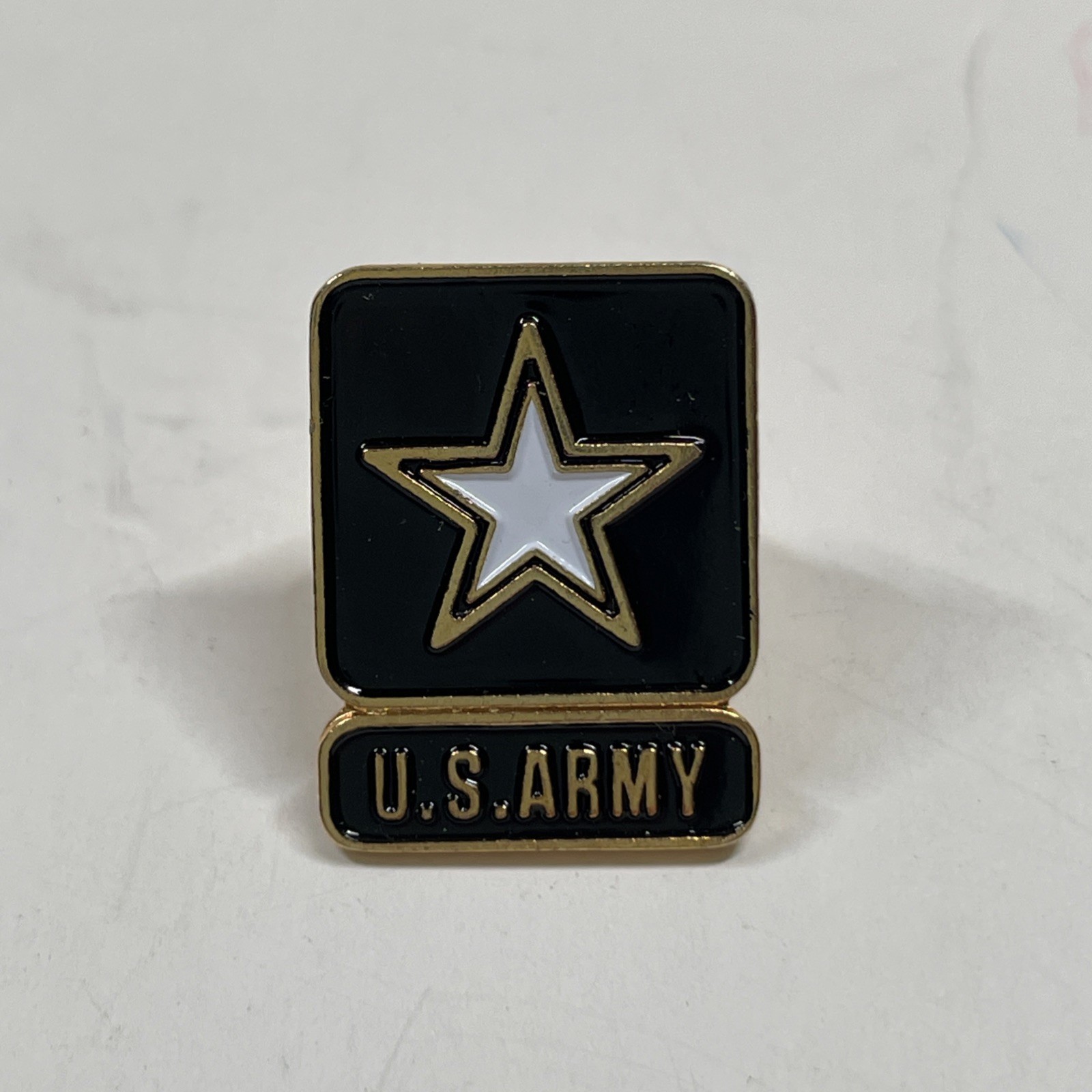 US Army Label Pin Hat Pin Enamel Gold Tone C172-165