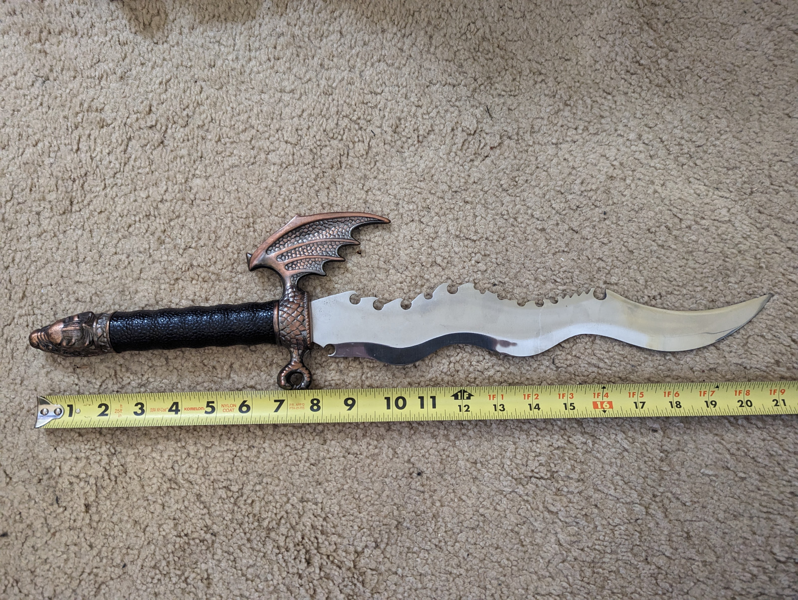 21" Flying Dragon Serrated Rippled Fantasy Dagger