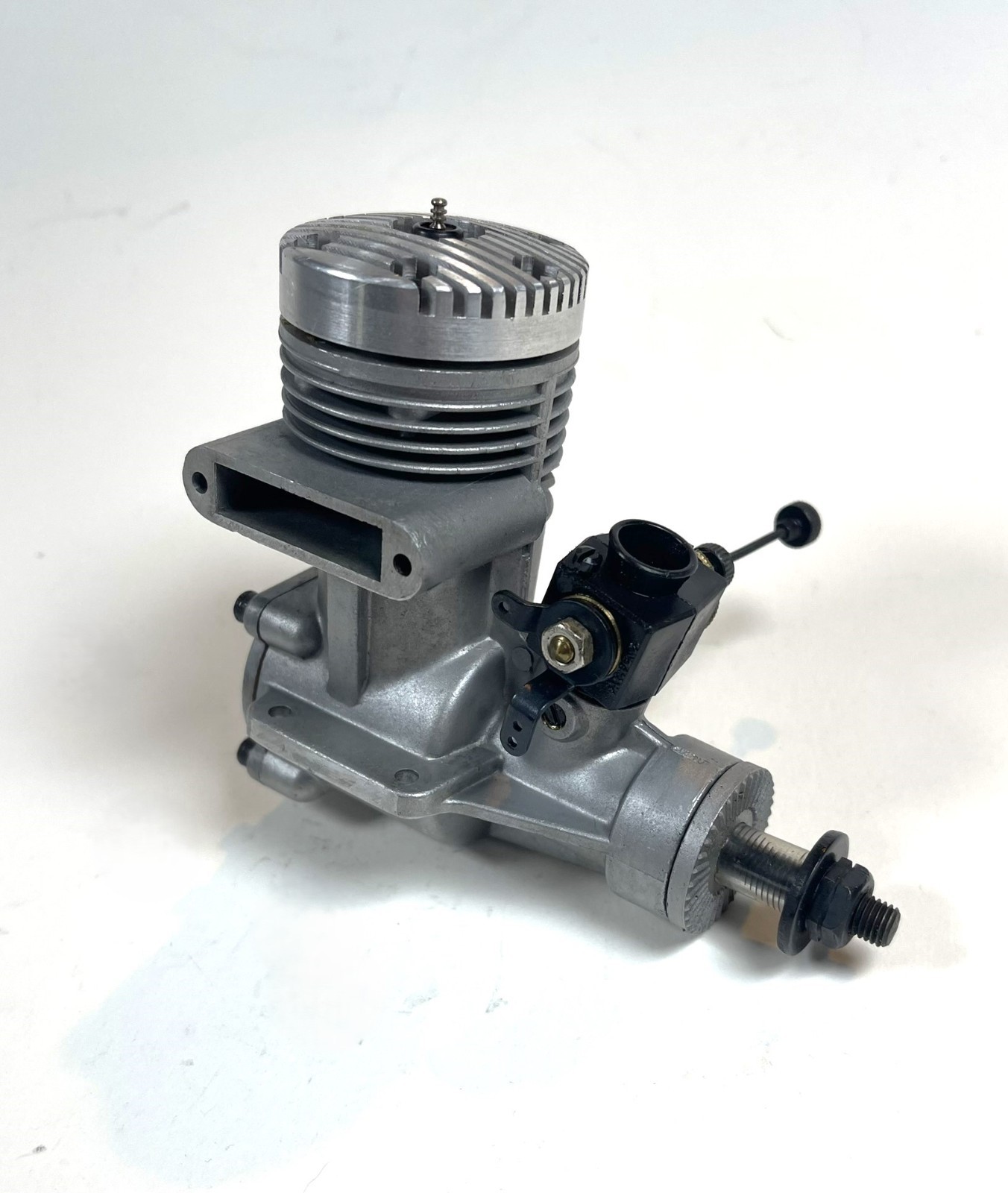 K&B 61 R/C ABC Engine w/ PERRY Carburetor And Muffler
