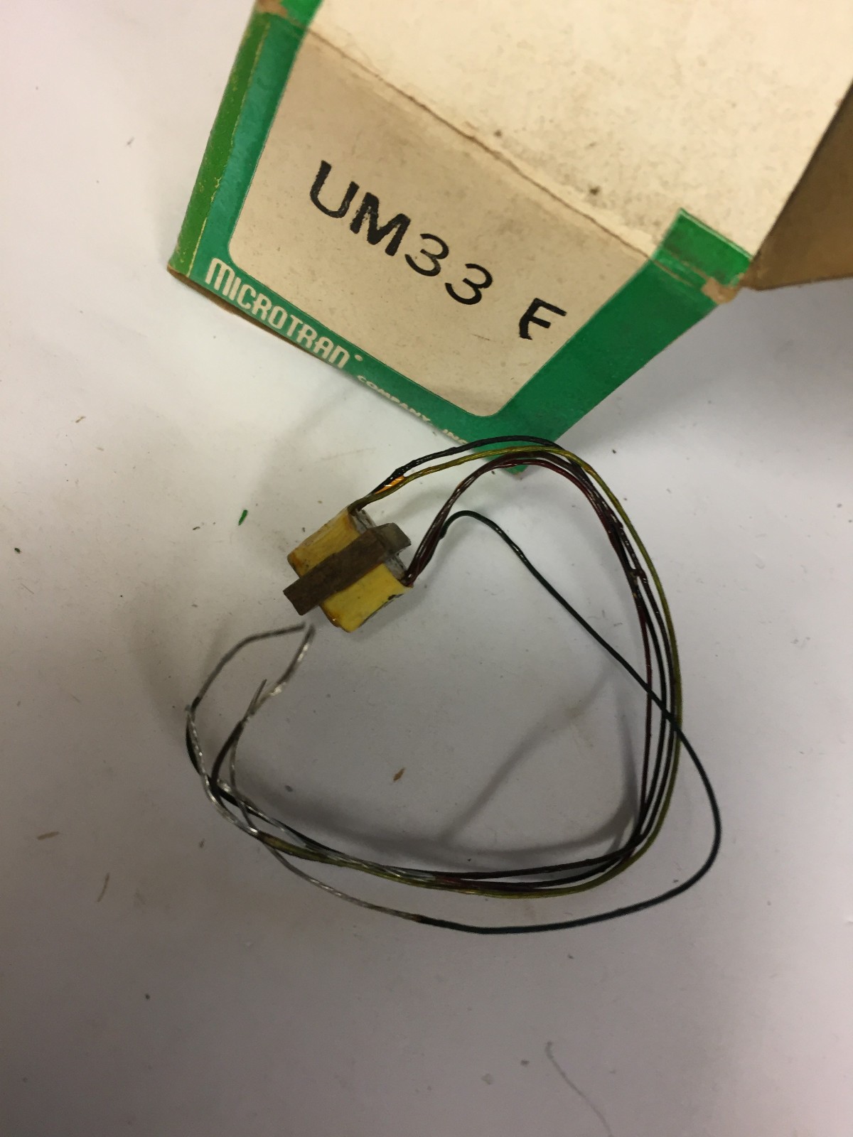 UM33F       MICROTRAN ULTRA MINI TRANSFORMER  1000 CT PRI 600 CT SEC NOS