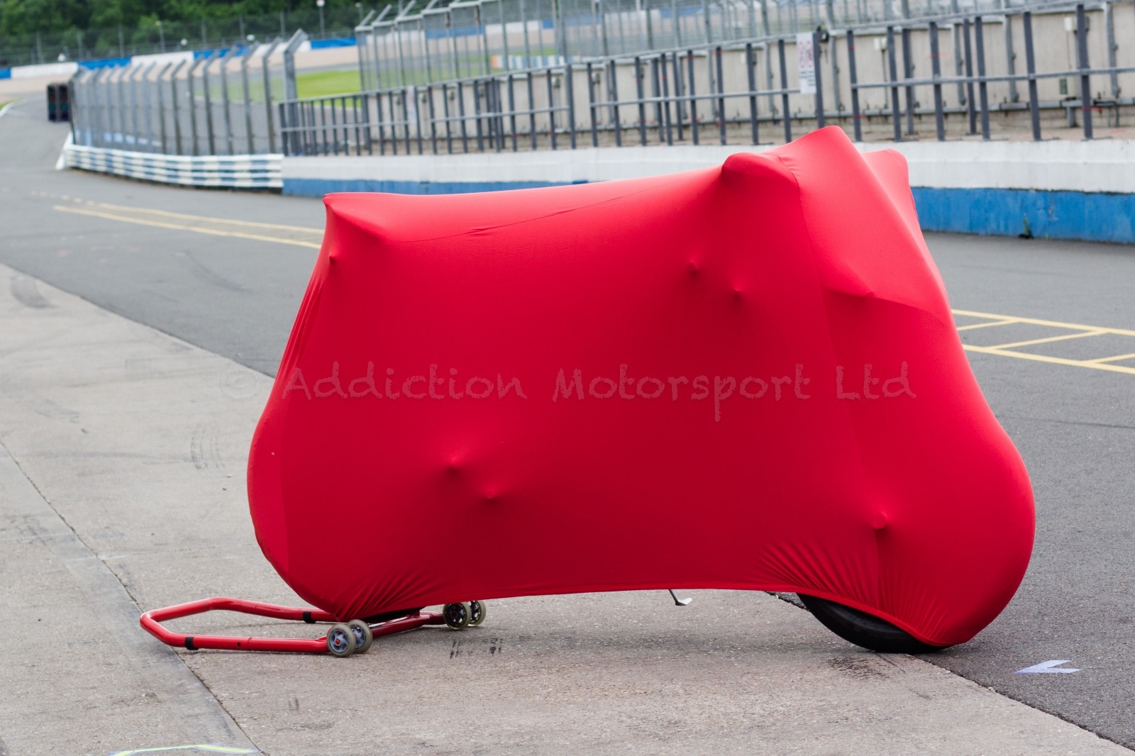 Garage Indoor Red Cover for Triumph Daytona 765 Super Soft Stretch Motorbike