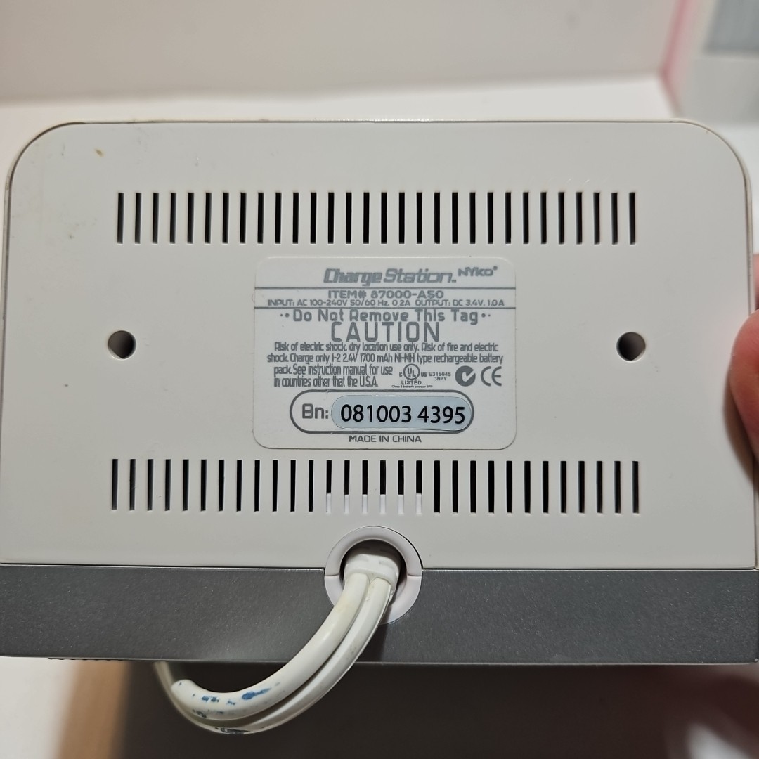 Nintendo Wii Nyko Dual Controller Charge Station Model 87000-A50