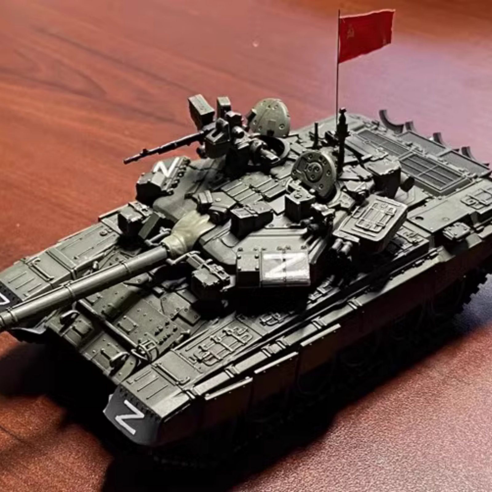 5.1in Russian Special Military Operations T-90A Main Battle Tank Model Assembly