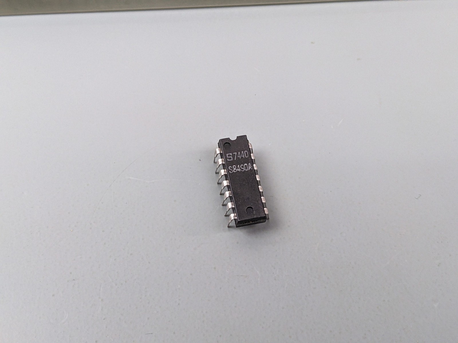 (4) Signetics S8490A Hex Inverter Logic Gate ICs