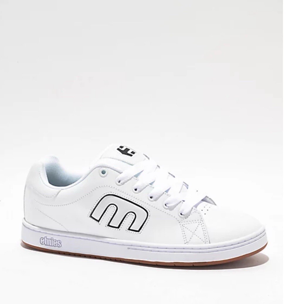 Etnies Callicut White & Black Skate Shoes: size 4