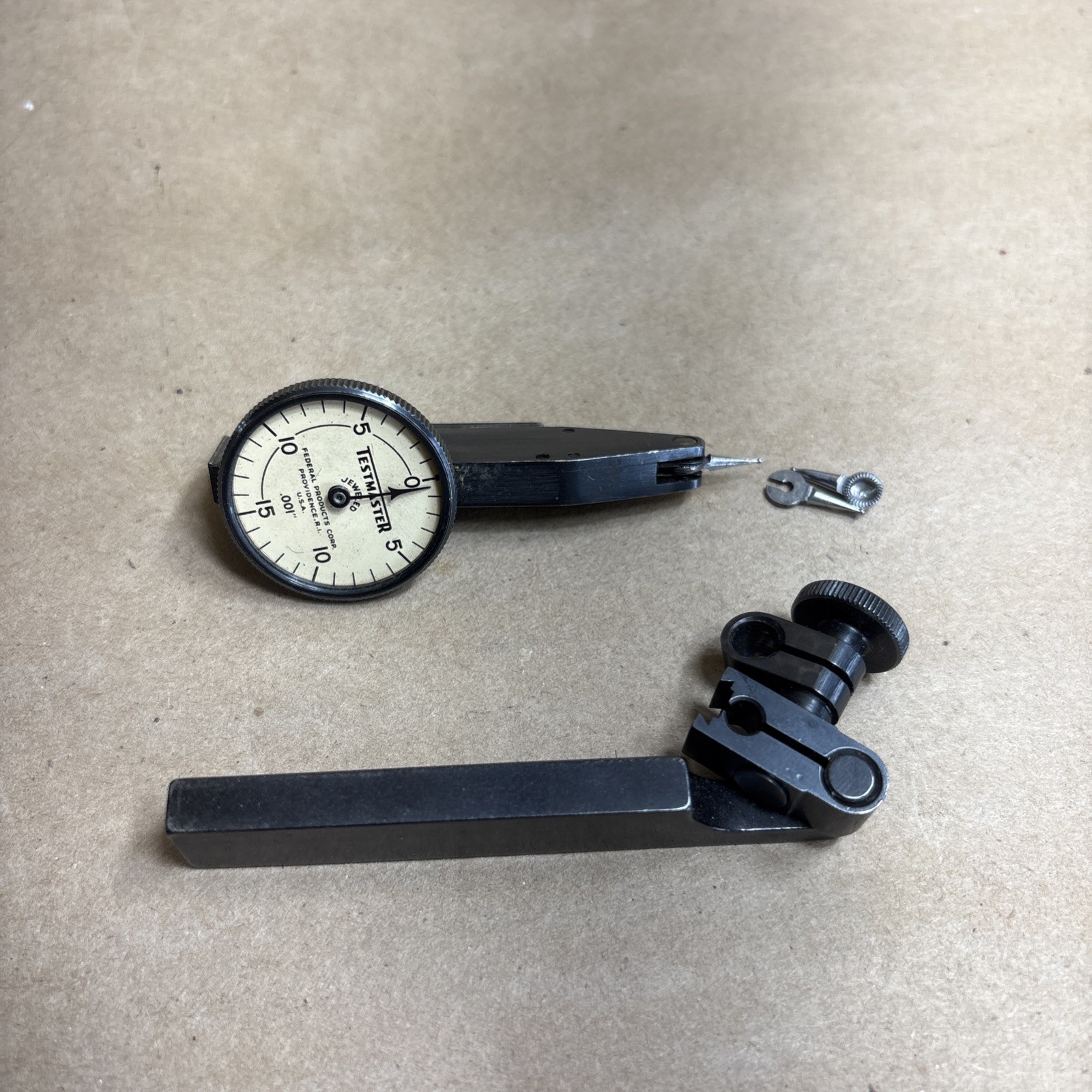 VINTAGE FEDERAL: Testmaster T-2 .0001" Dial Test Indicator.