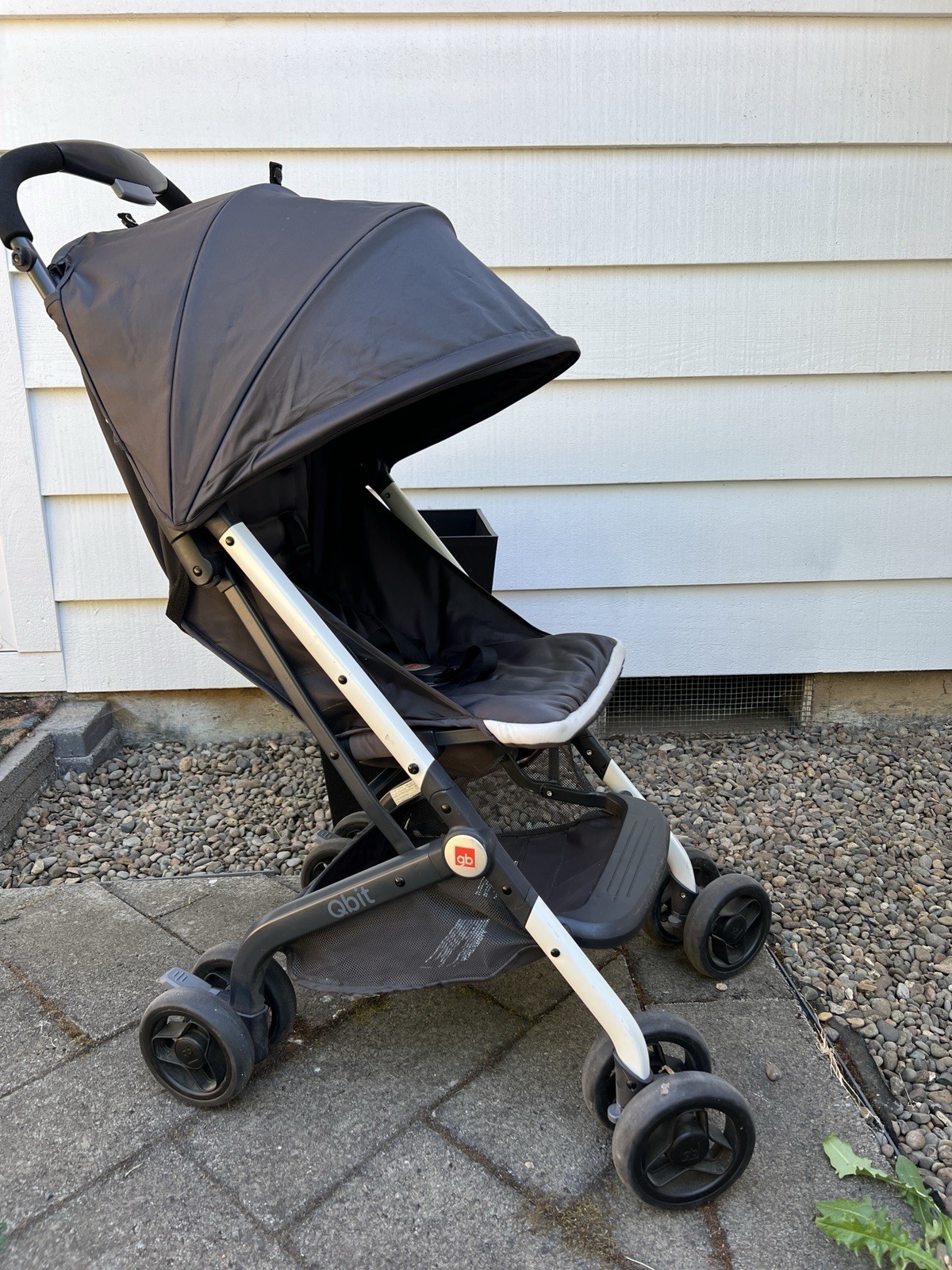 gb Qbit Stroller White Easy Fold High Quality Stroller EUC
