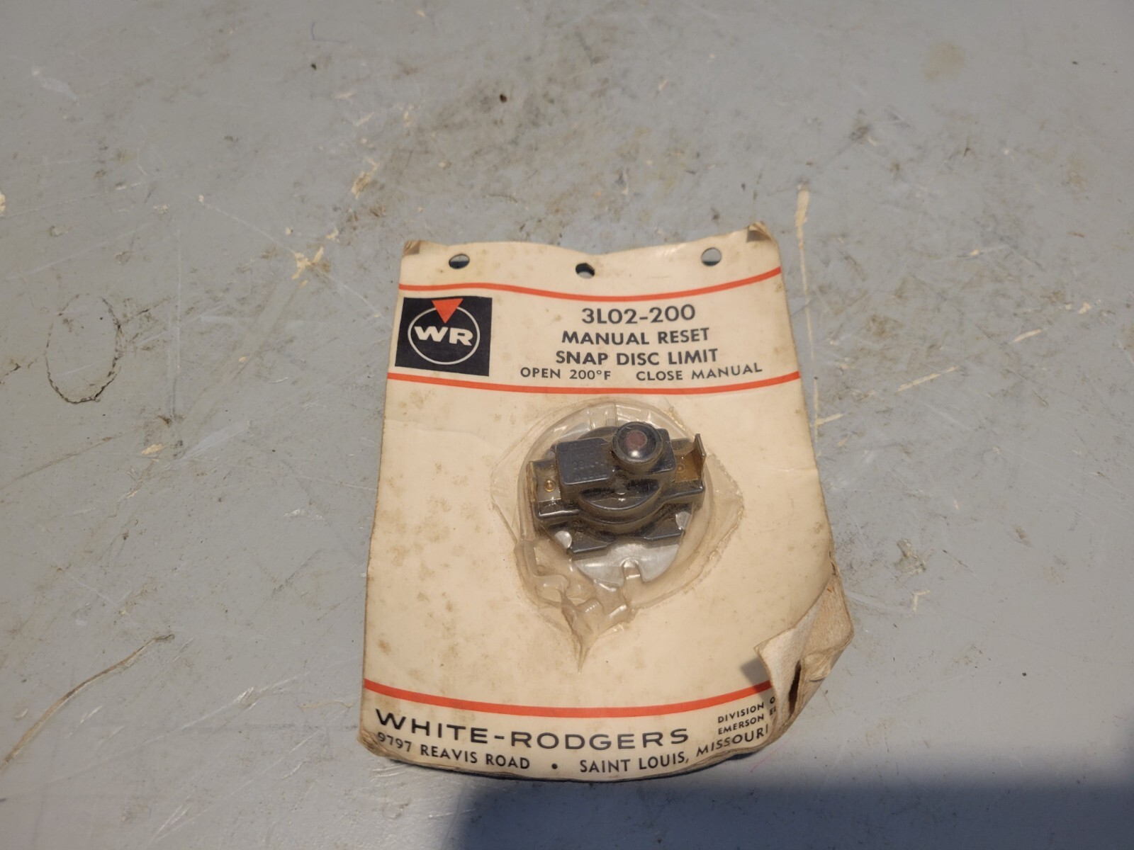 White-Rodgers Manual Reset Snap Disc Limit, 3L02-200