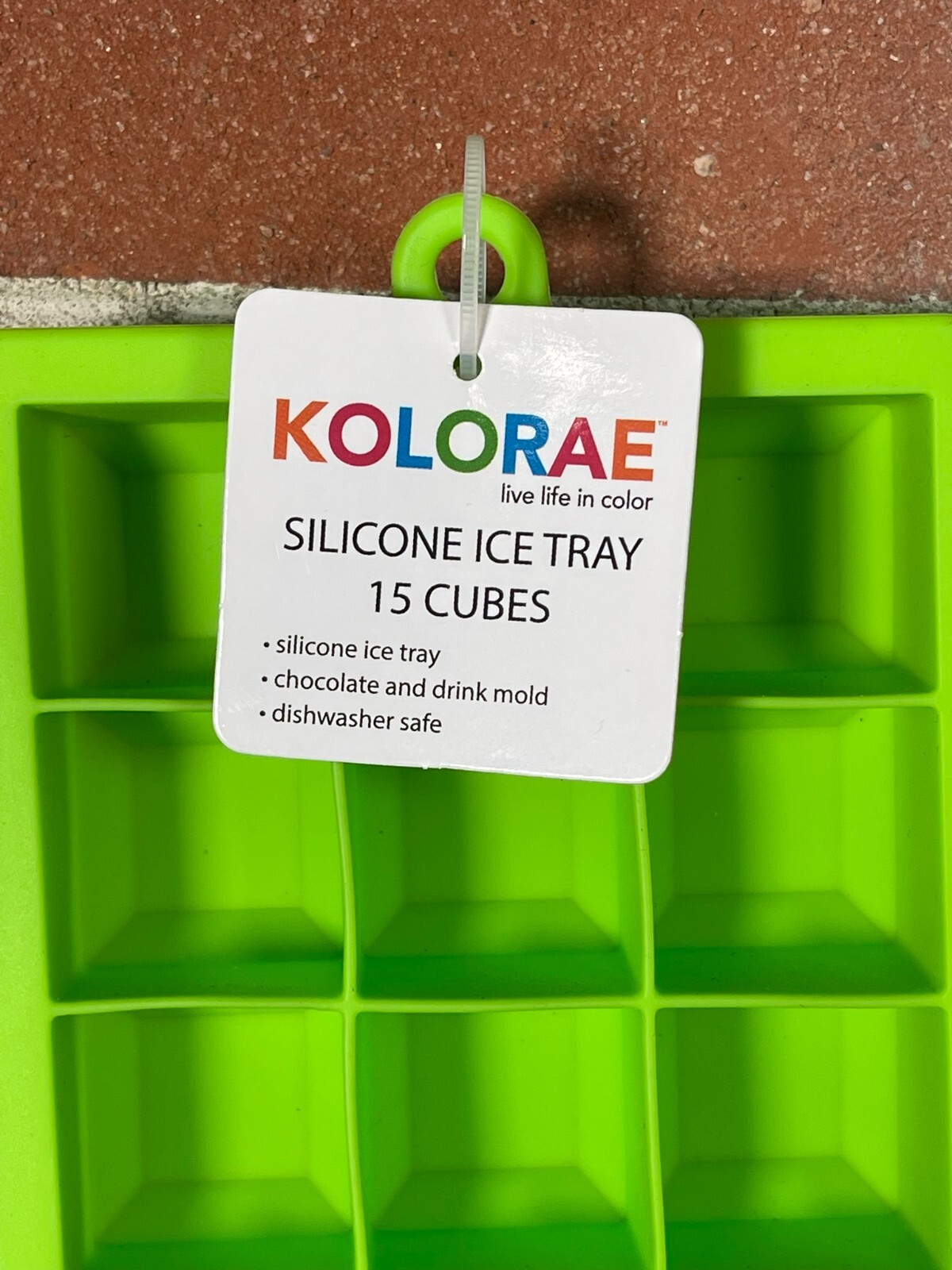 NWT Kolorae Silicone Ice Tray 15 Cubes Green