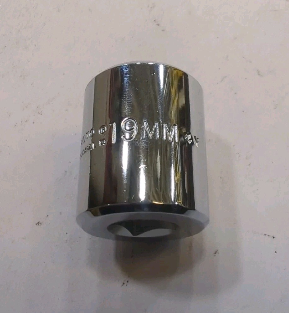 New PROTO J5219MH Socket, Chrome, 6 Point, 19 mm USA Made