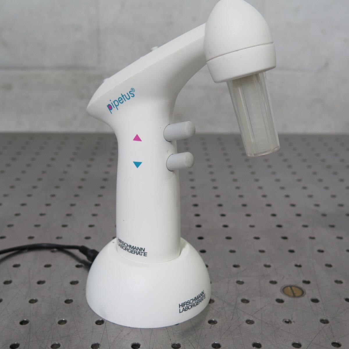 R198572 Hirschmann Laborgerate Pipetus Electronic Pipette w/ Charger