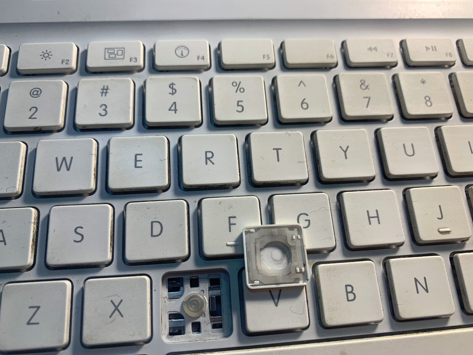 🔑ORIGINAL Apple MACBOOK A1181 2008 Replacement Keys with HINGE Clips *WHITE*