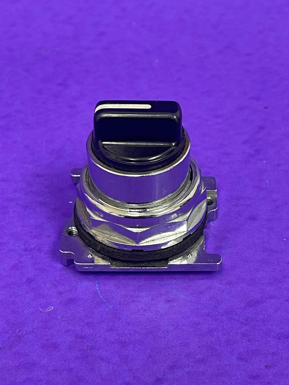 Cutler Hammer 3 -Position Maintained Selector Switch Head Only
