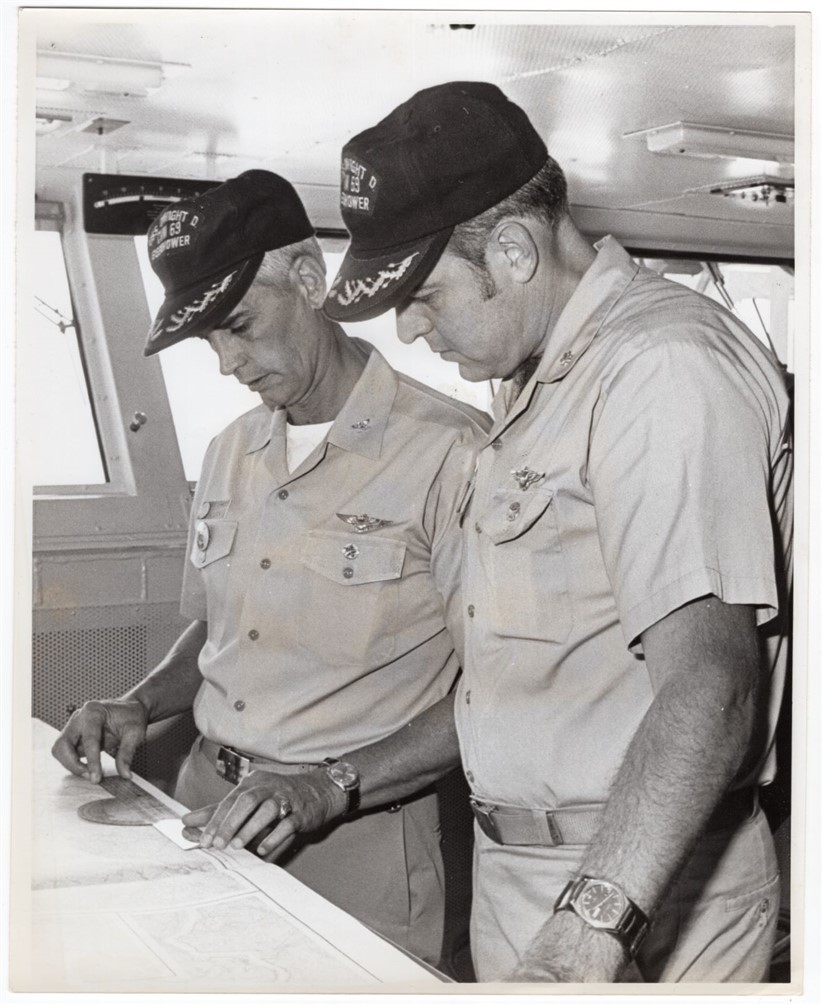 1977 CVN-69 USS Dwight Eisenhower CO Captain Ramsey XO Clexton 8x10 News Photo