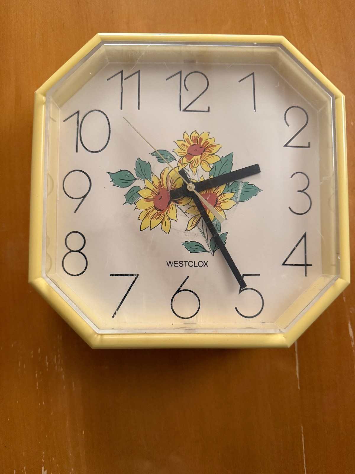 Retro yellow Westclox plastic battery-operated kitchen clock