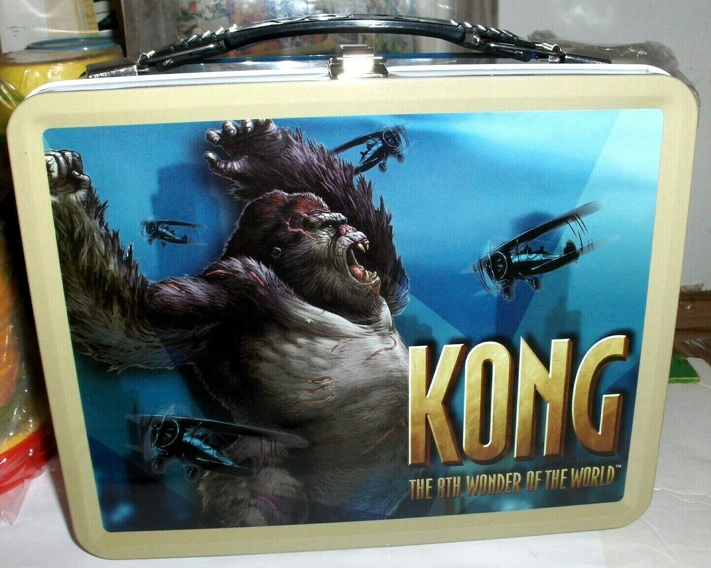 Kong-The 8Th Wonder Of The World,Full Size.Grey Metal Lunchbox With Thermos- NEW