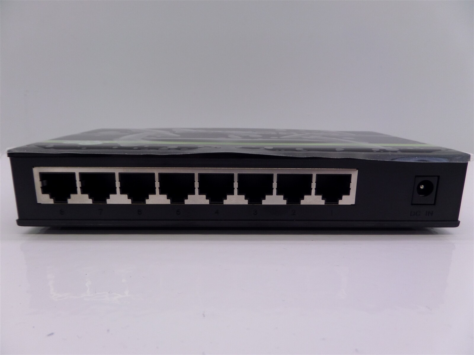 TrendNet TEG-S8g 8-Port GreenNet Gigabit Switch