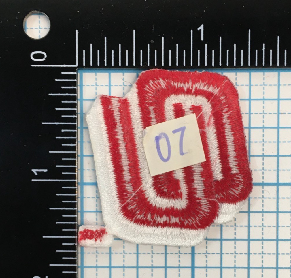 OKLAHOMA SOONERS NCAA COLLEGE VINTAGE 1.5" TEAM LOGO PATCH O7
