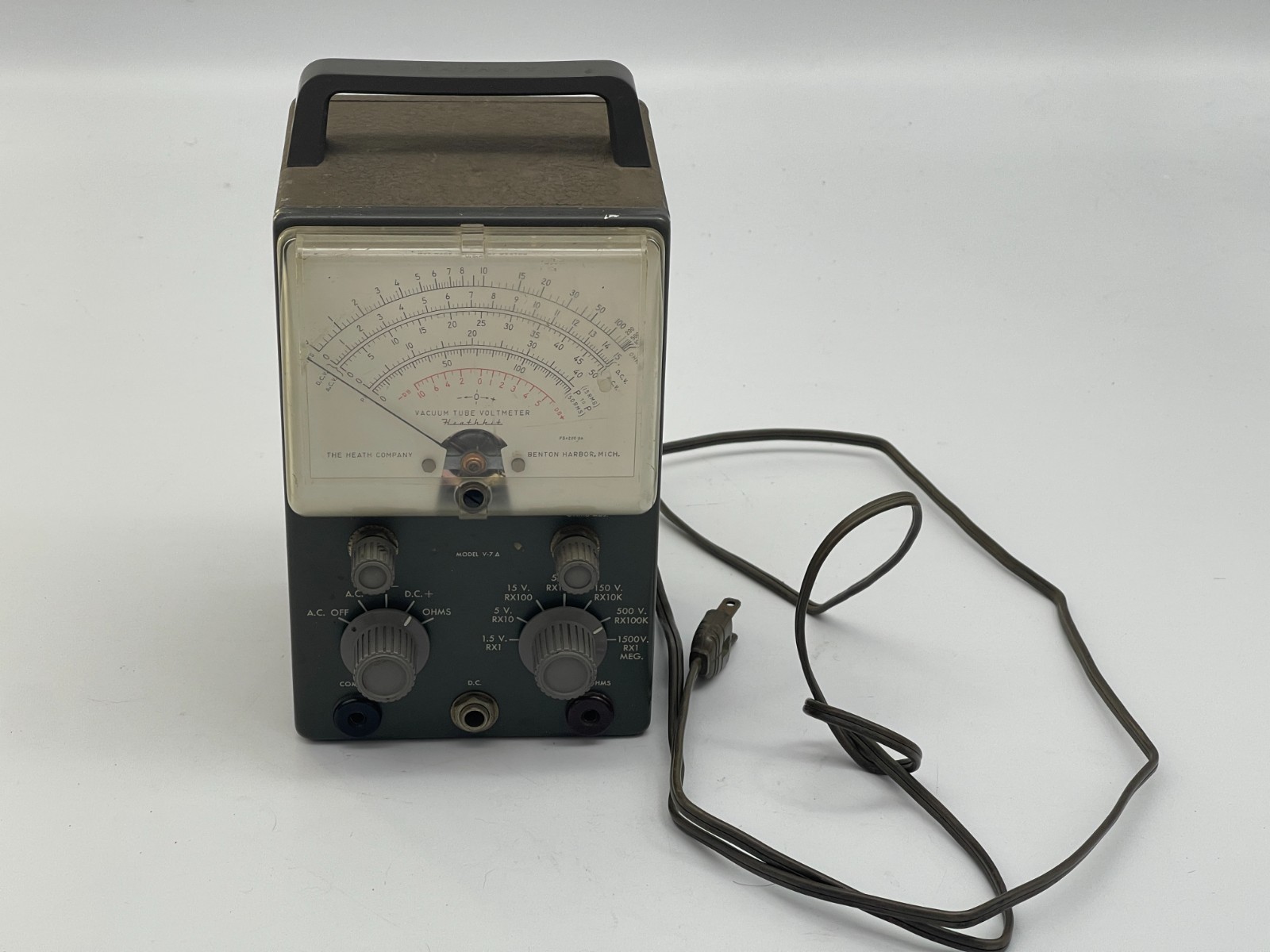 HealthKit Model V-7A Vacuum Tube Voltmeter Powers On And Needle Moves No Probes