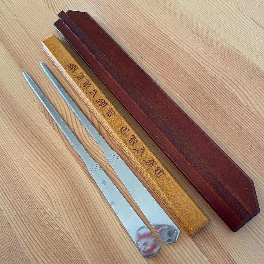 [Extremely Rare] MIKAME Craft Knife Through Coat Magic Trick