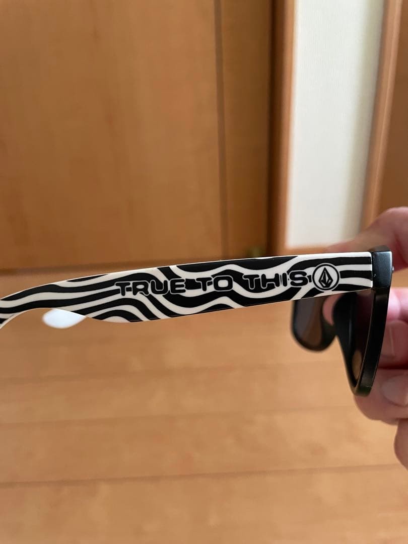 Volcom Zebra Pattern Sunglasses Mirror Lens Novelty