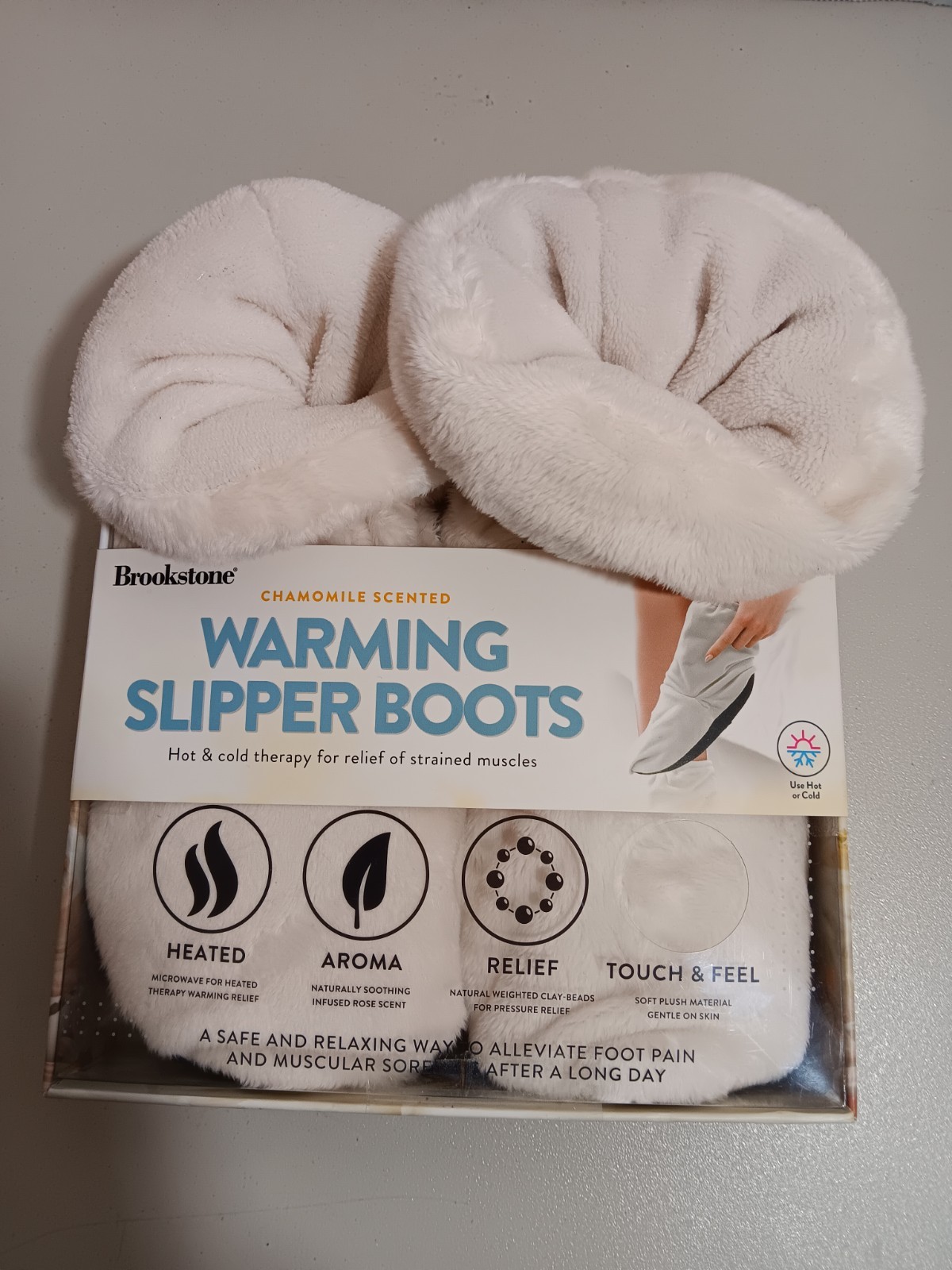 Brookstone Warming Slipper Boots Chamomile Scented Hot Cold Therapy Ivory NEW