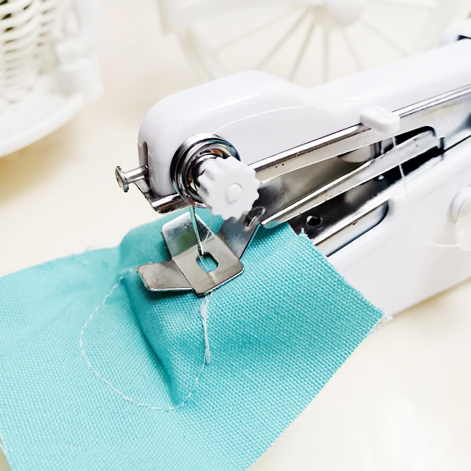 Electric Handheld Cordless Sewing Machine for Quick Repairing Crafts