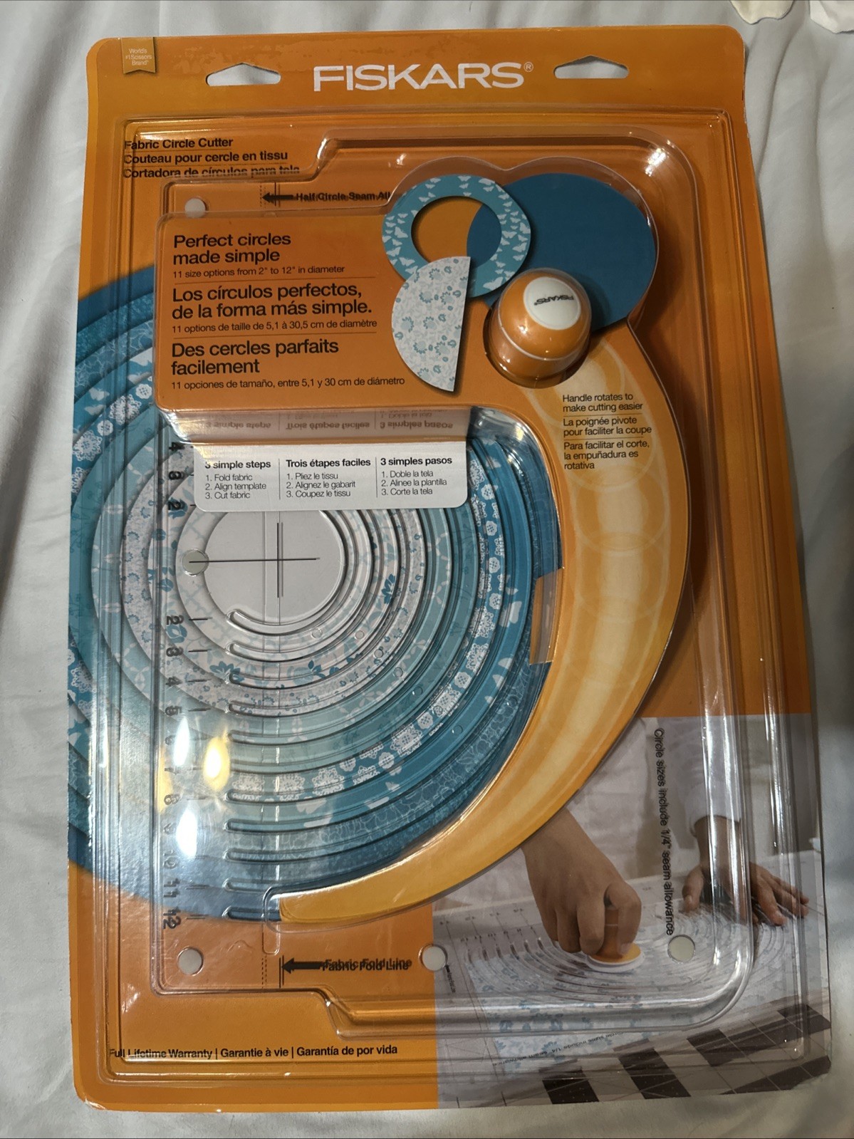 Fiskars Fabric Circle Cutter, 10-1/4x16-1/4, Template Guide 2-12 inches