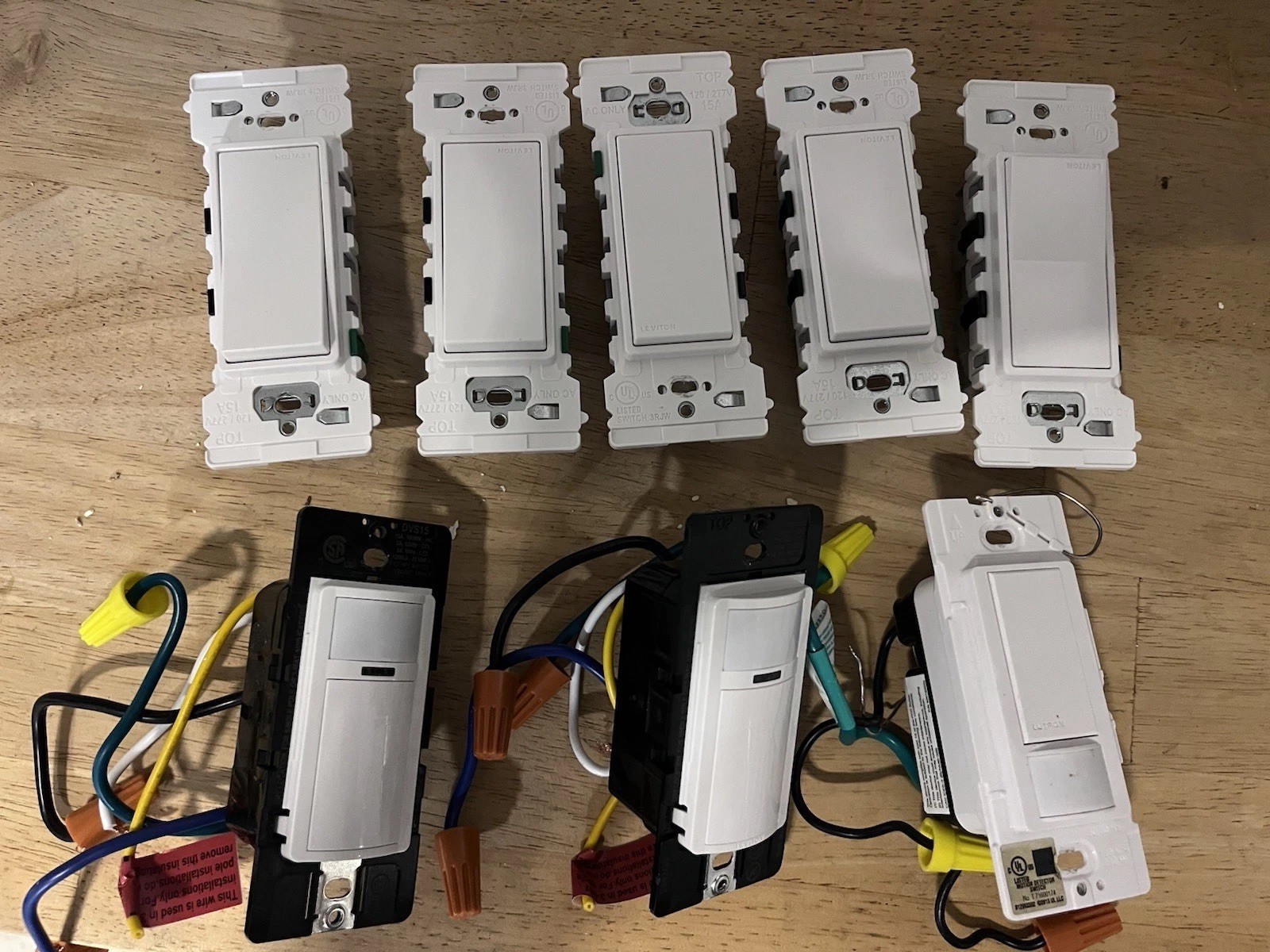 Leviton Switches 3RJW, DVS15, VPS2