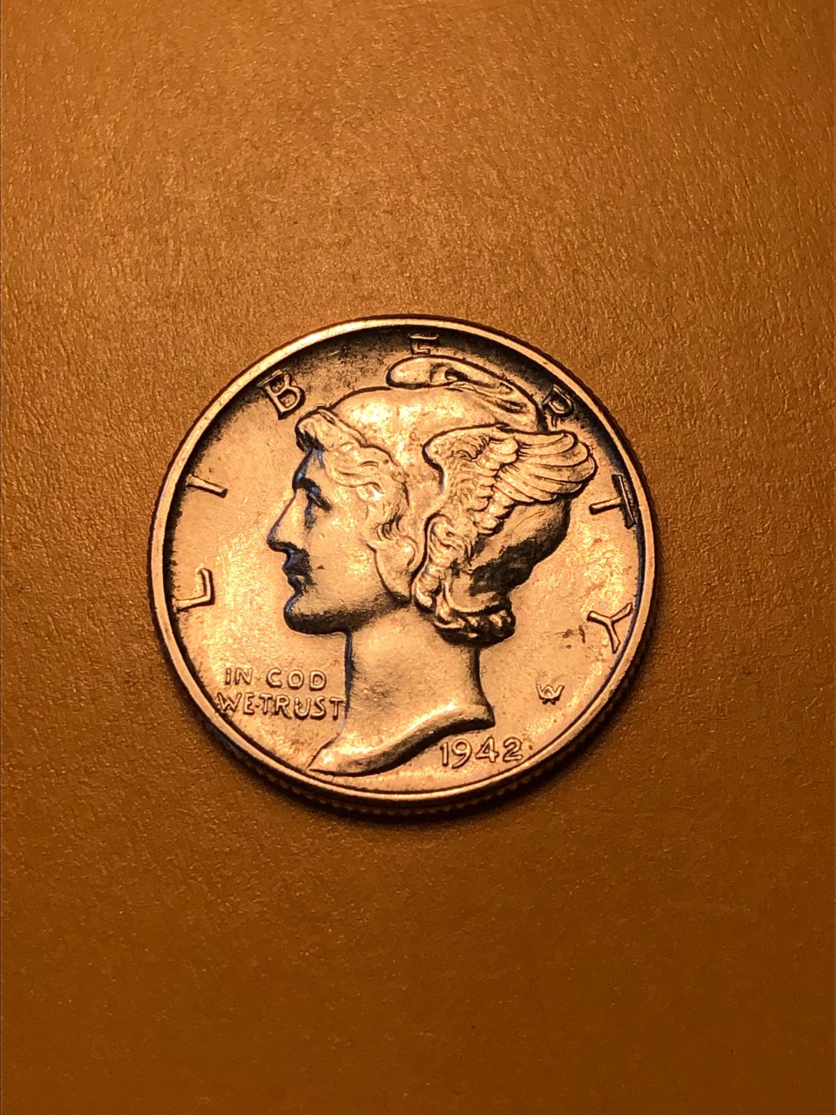1942-P Mercury Silver Dime, Nice Unc. Lot T-43753, Free shipping.